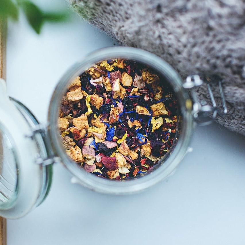 White Tea Status Candle