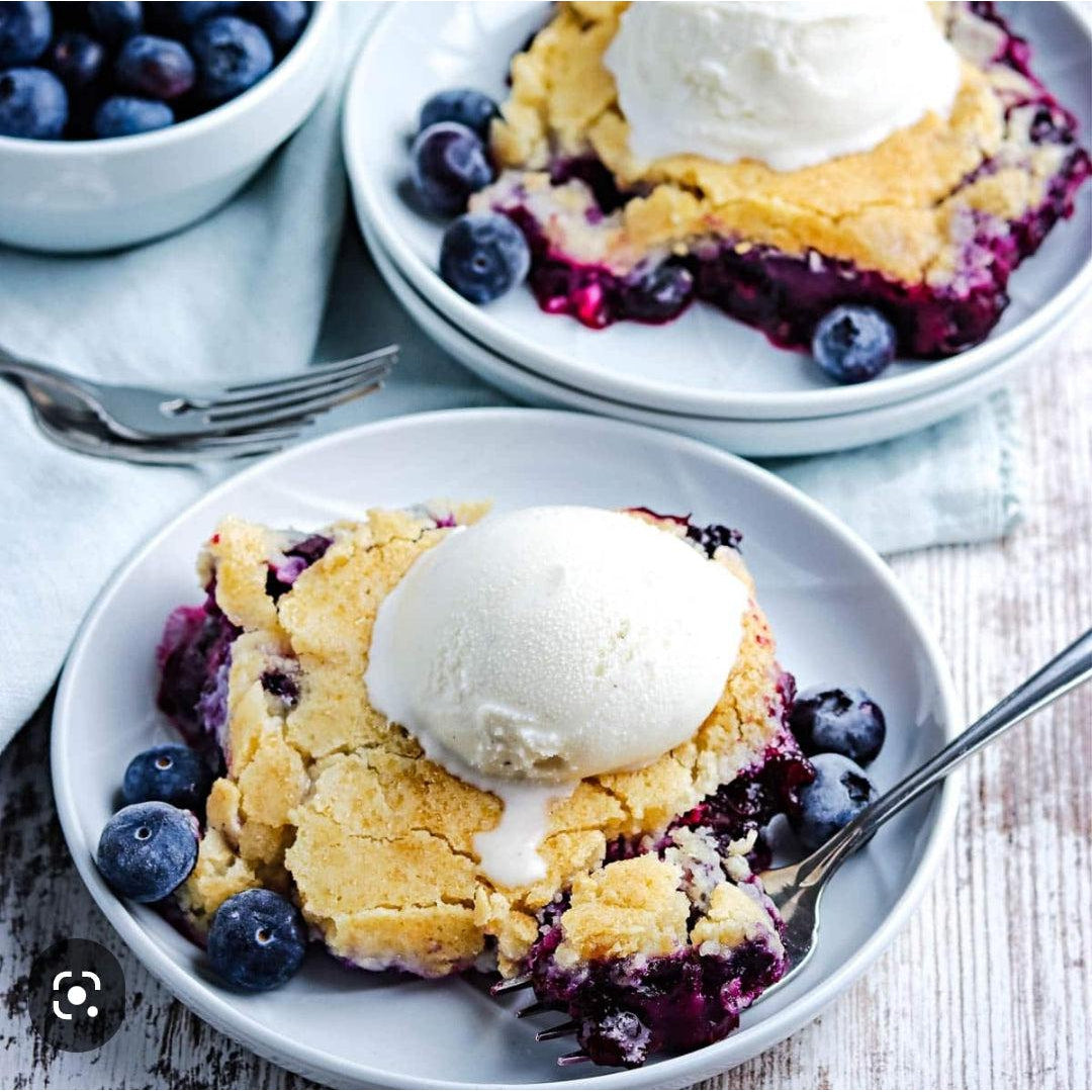 Blueberry Cobbler Status Candle